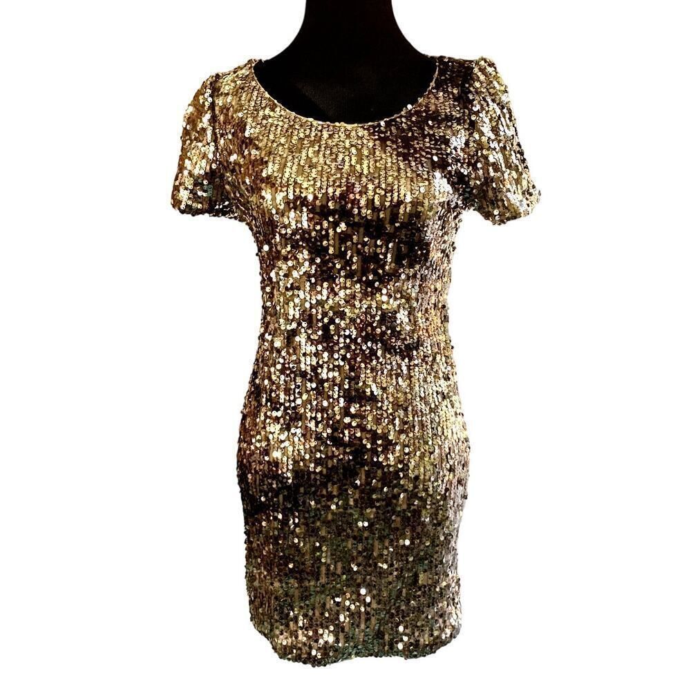Forever 21 Gold Sequined Bodycon Short Sleeved Party Dress size Medium